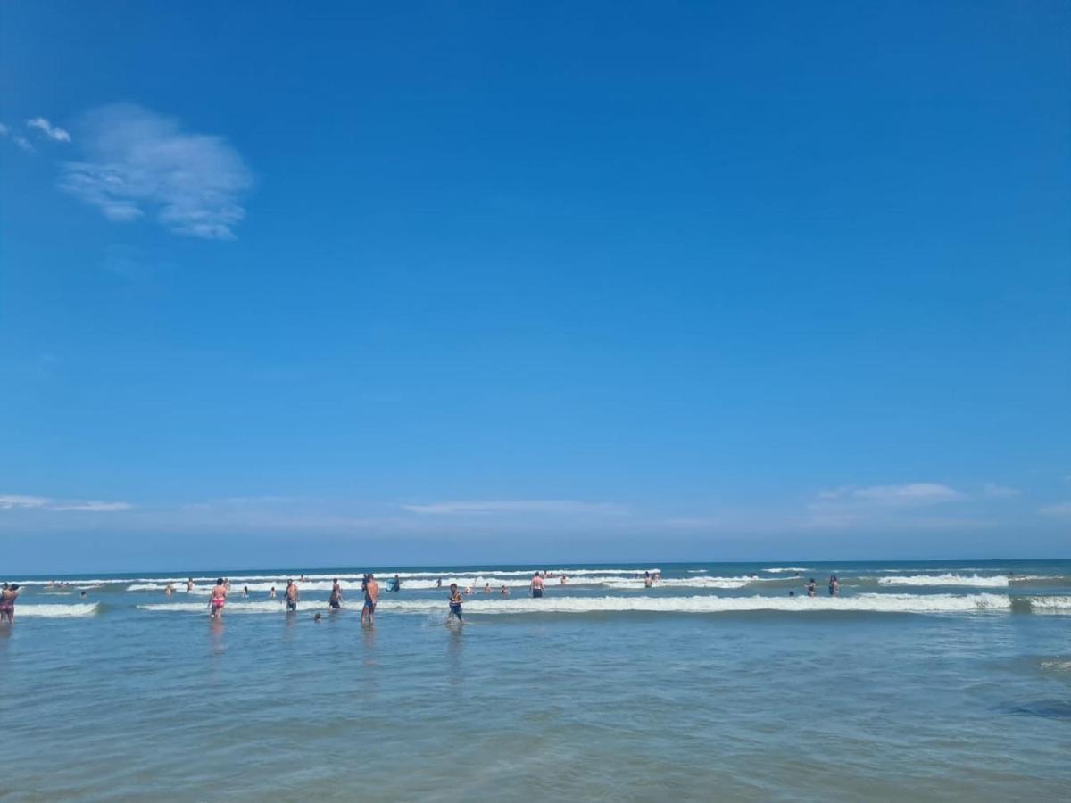 Apto A 50M Da Praia, Com Ar Condicionado, Wifi , Portaria 24H Praia Grande  Esterno foto